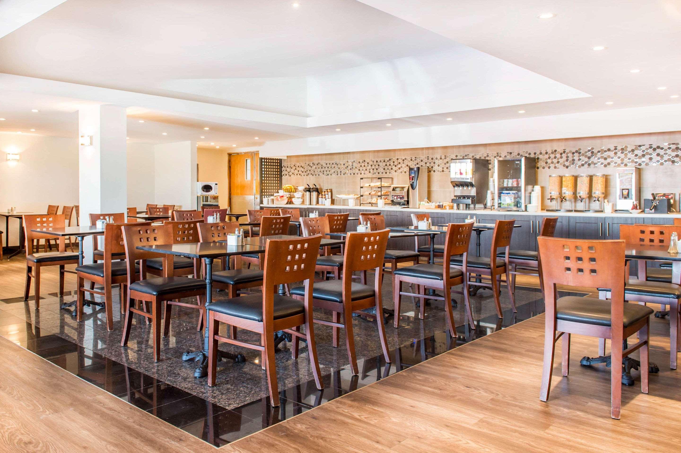 Quality Hotel Dorval Aeroport Экстерьер фото