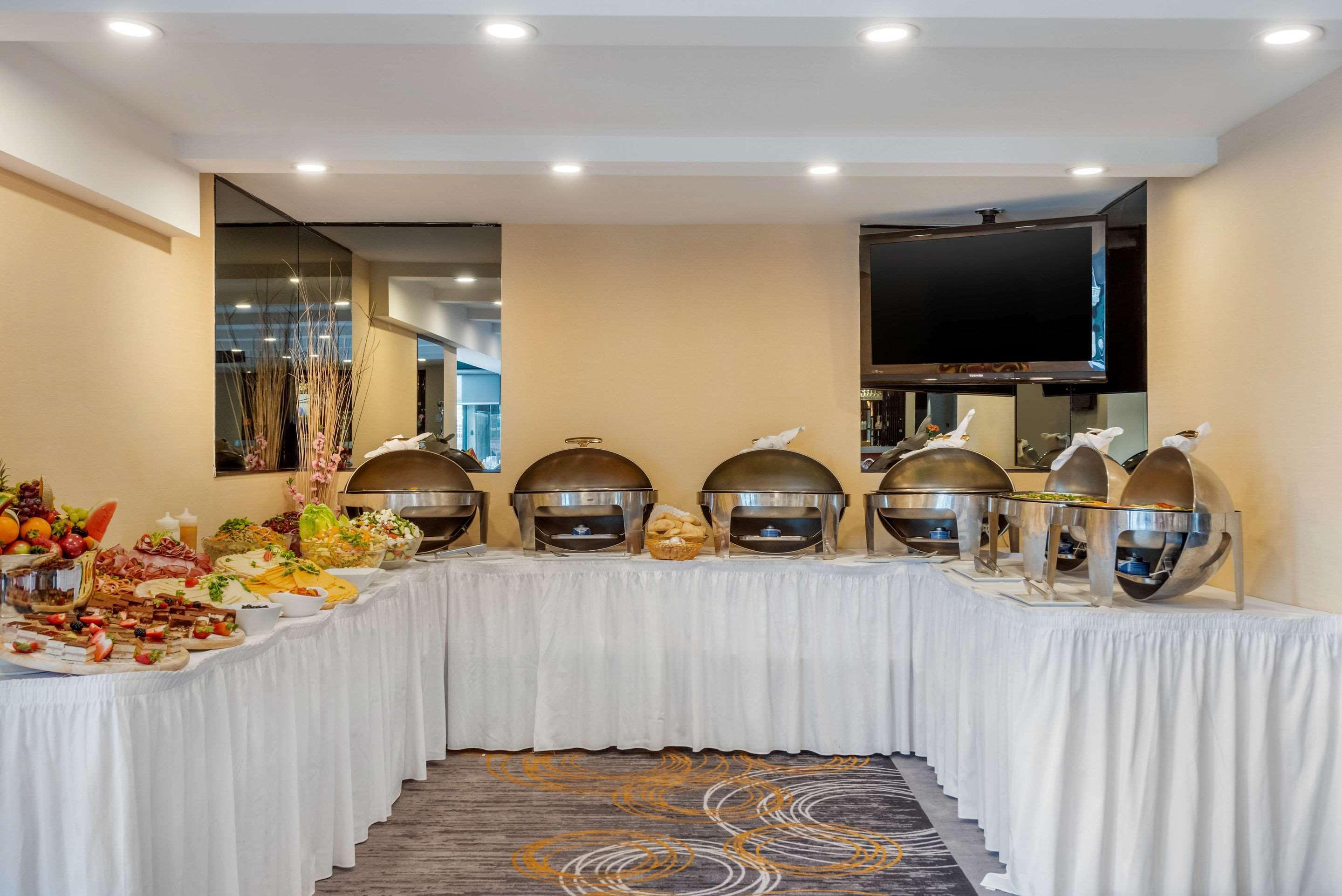 Quality Hotel Dorval Aeroport Экстерьер фото