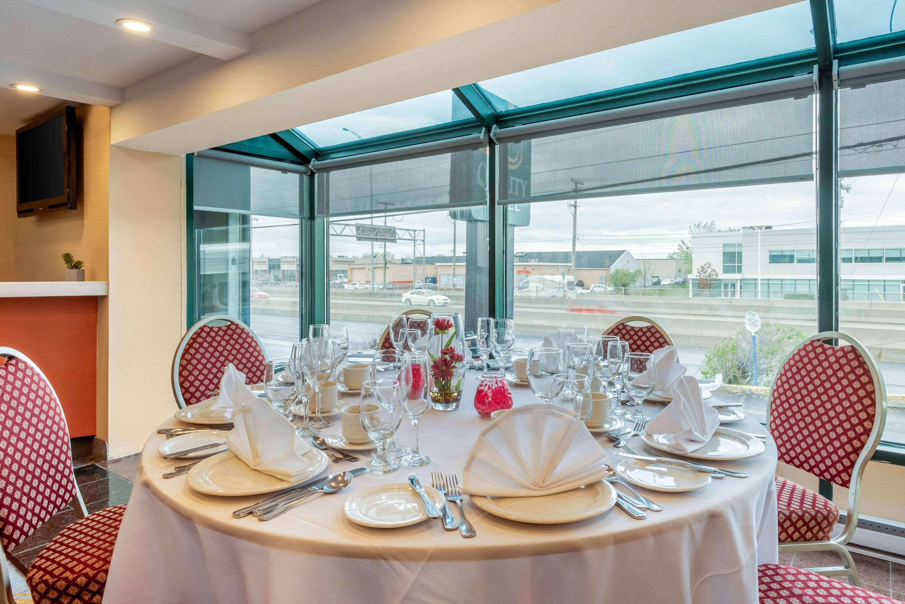 Quality Hotel Dorval Aeroport Экстерьер фото