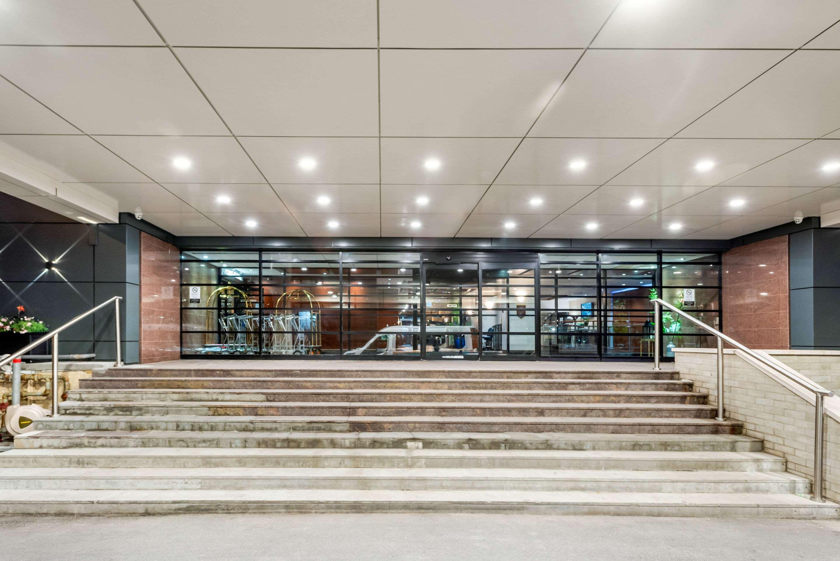 Quality Hotel Dorval Aeroport Экстерьер фото