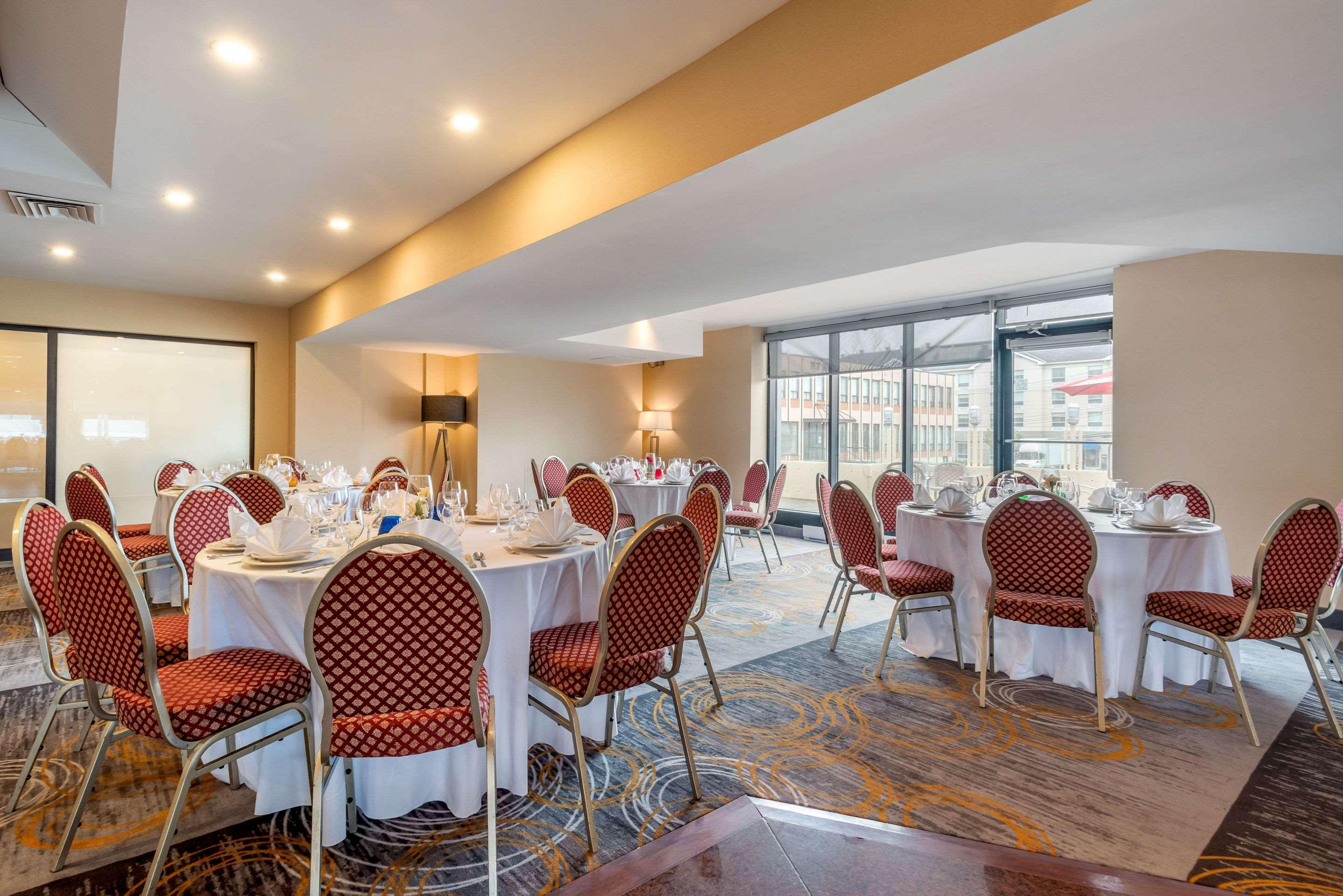 Quality Hotel Dorval Aeroport Экстерьер фото