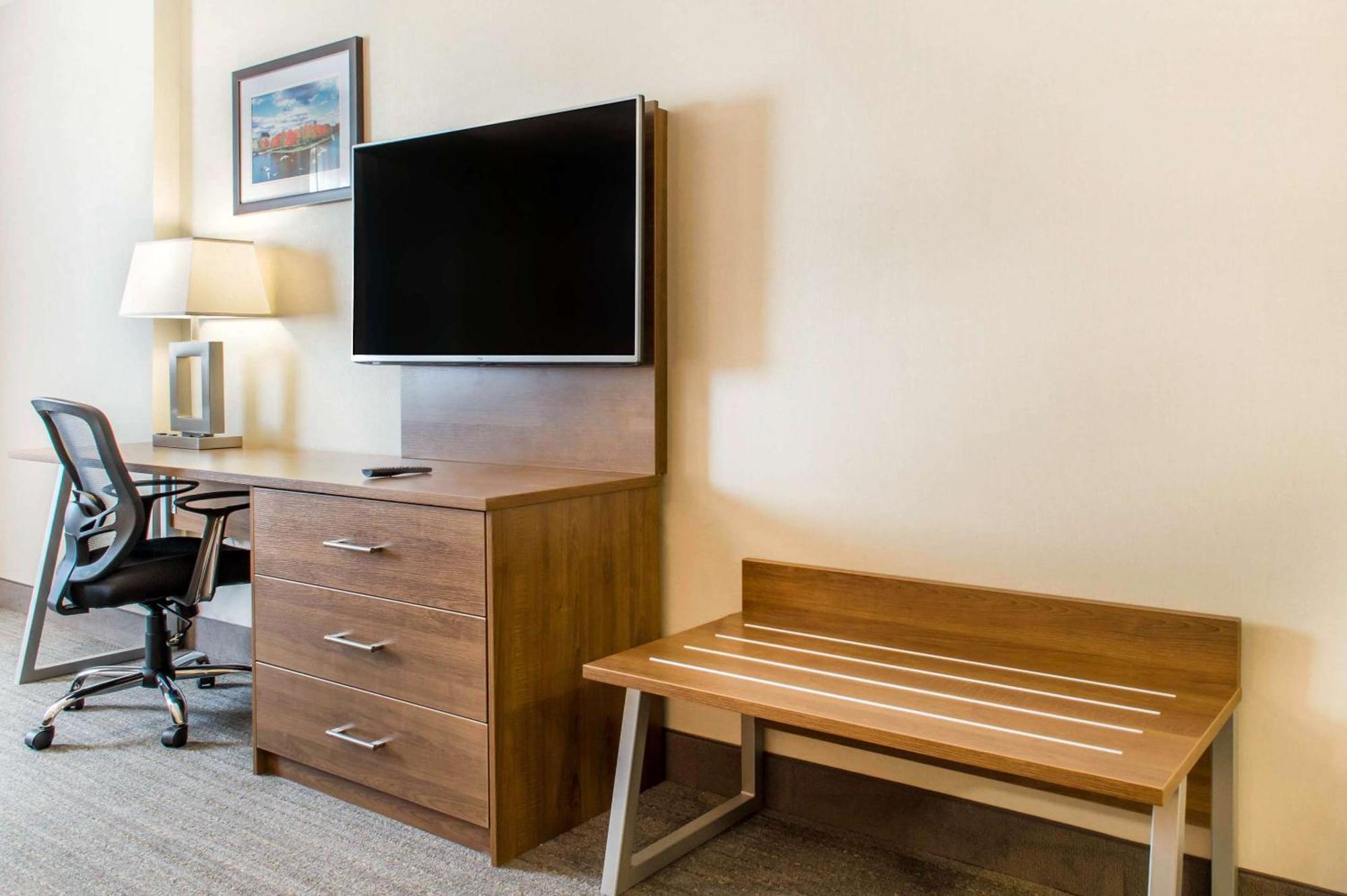 Quality Hotel Dorval Aeroport Экстерьер фото