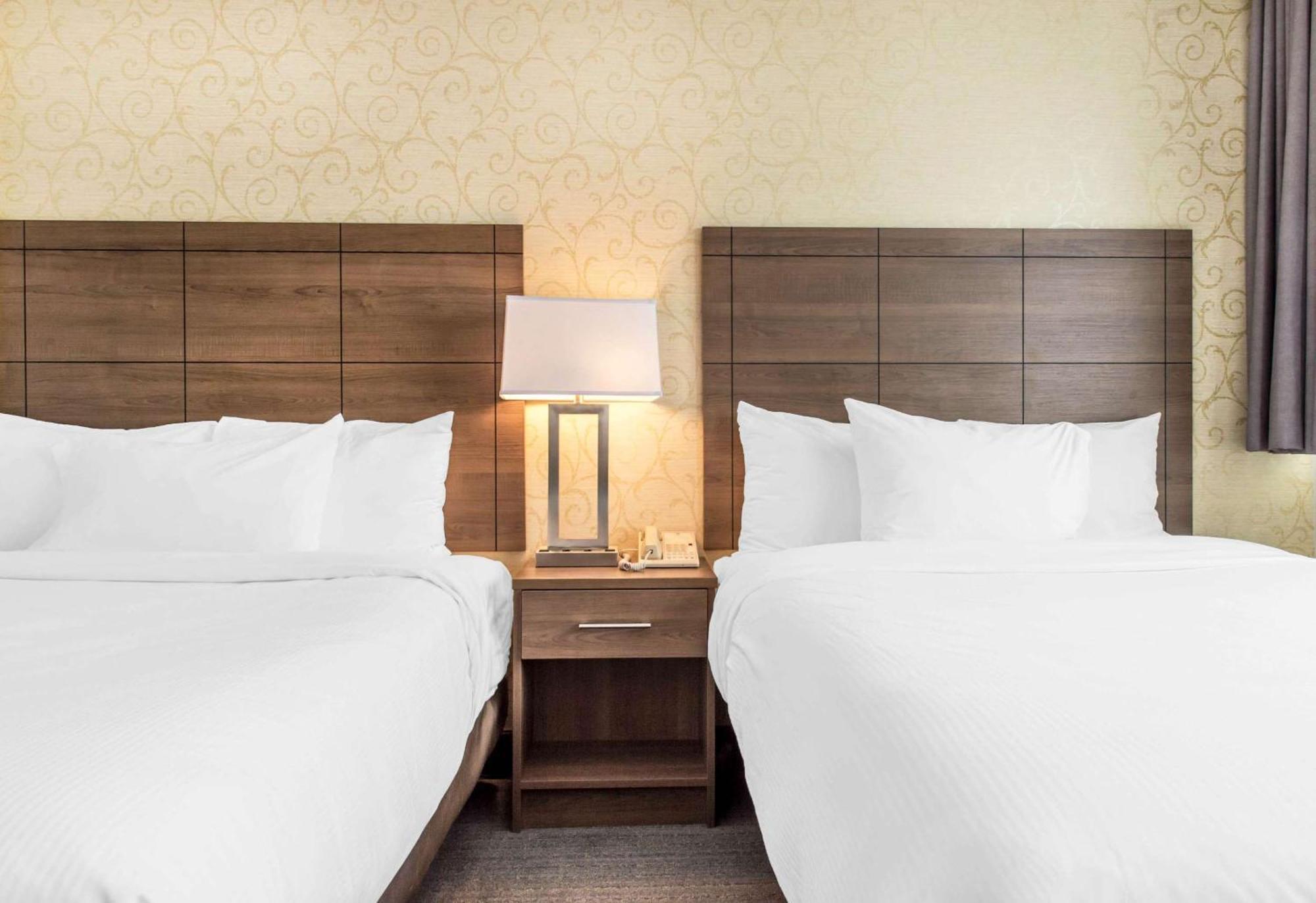 Quality Hotel Dorval Aeroport Экстерьер фото