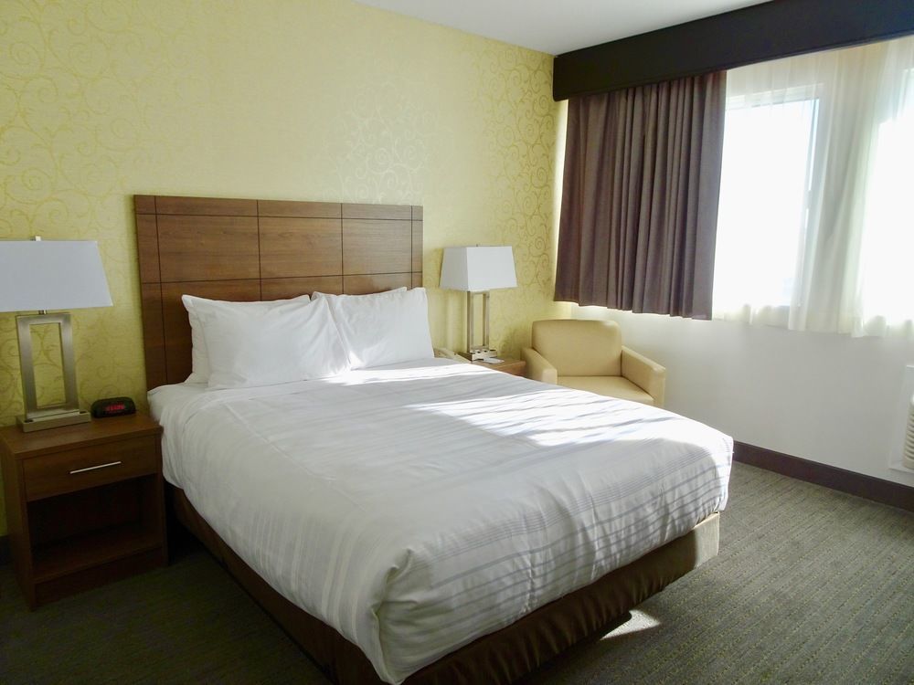Quality Hotel Dorval Aeroport Экстерьер фото