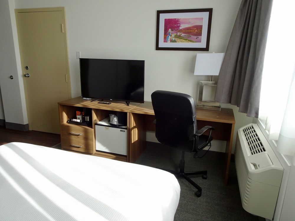 Quality Hotel Dorval Aeroport Экстерьер фото